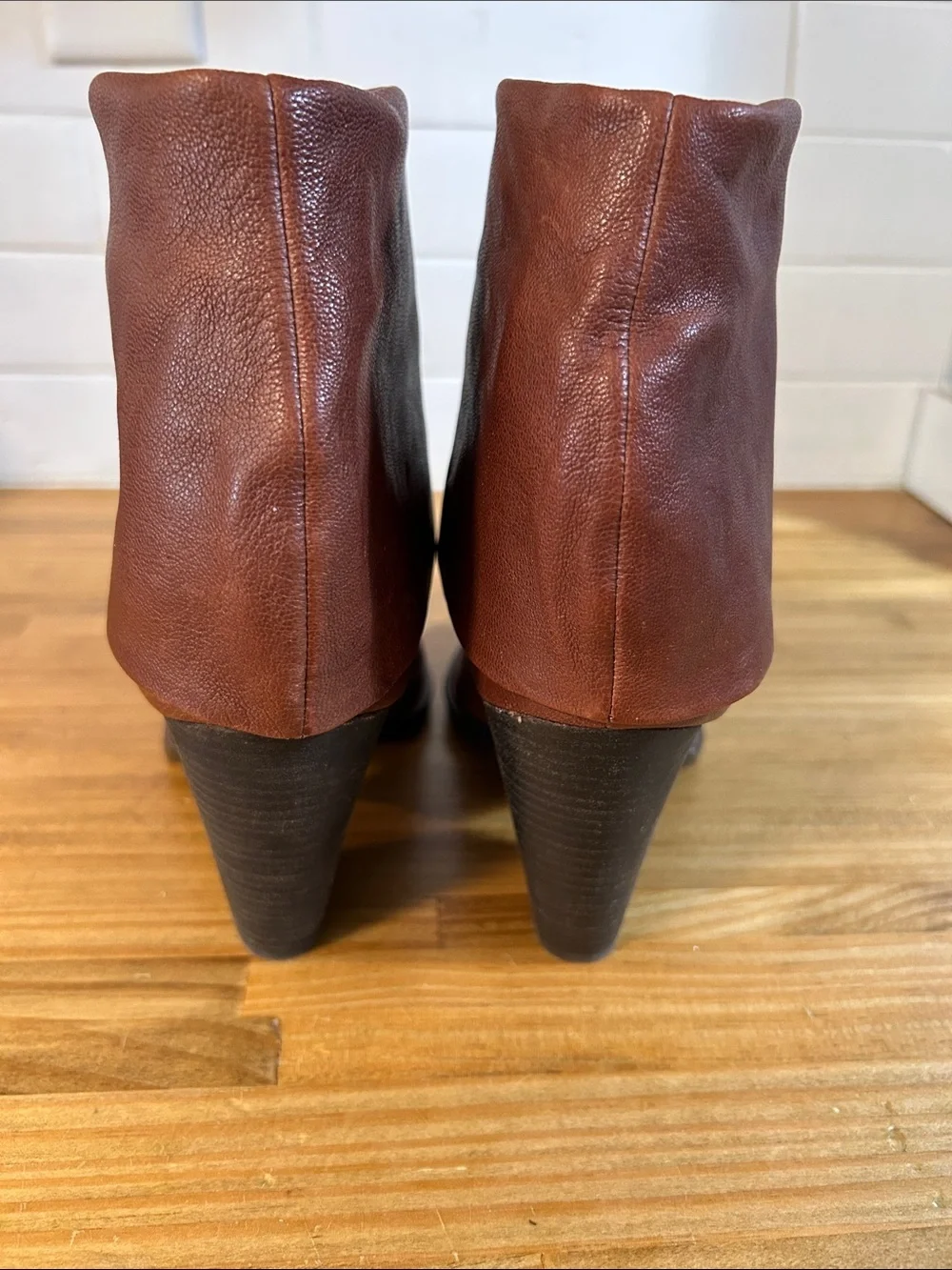 Vince Camuto classic fold